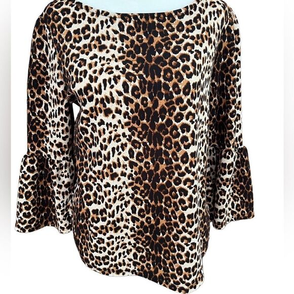Green Envelope leopard print top with back zip & 3/4 bell sleeves, size S. - Picture 1 of 7